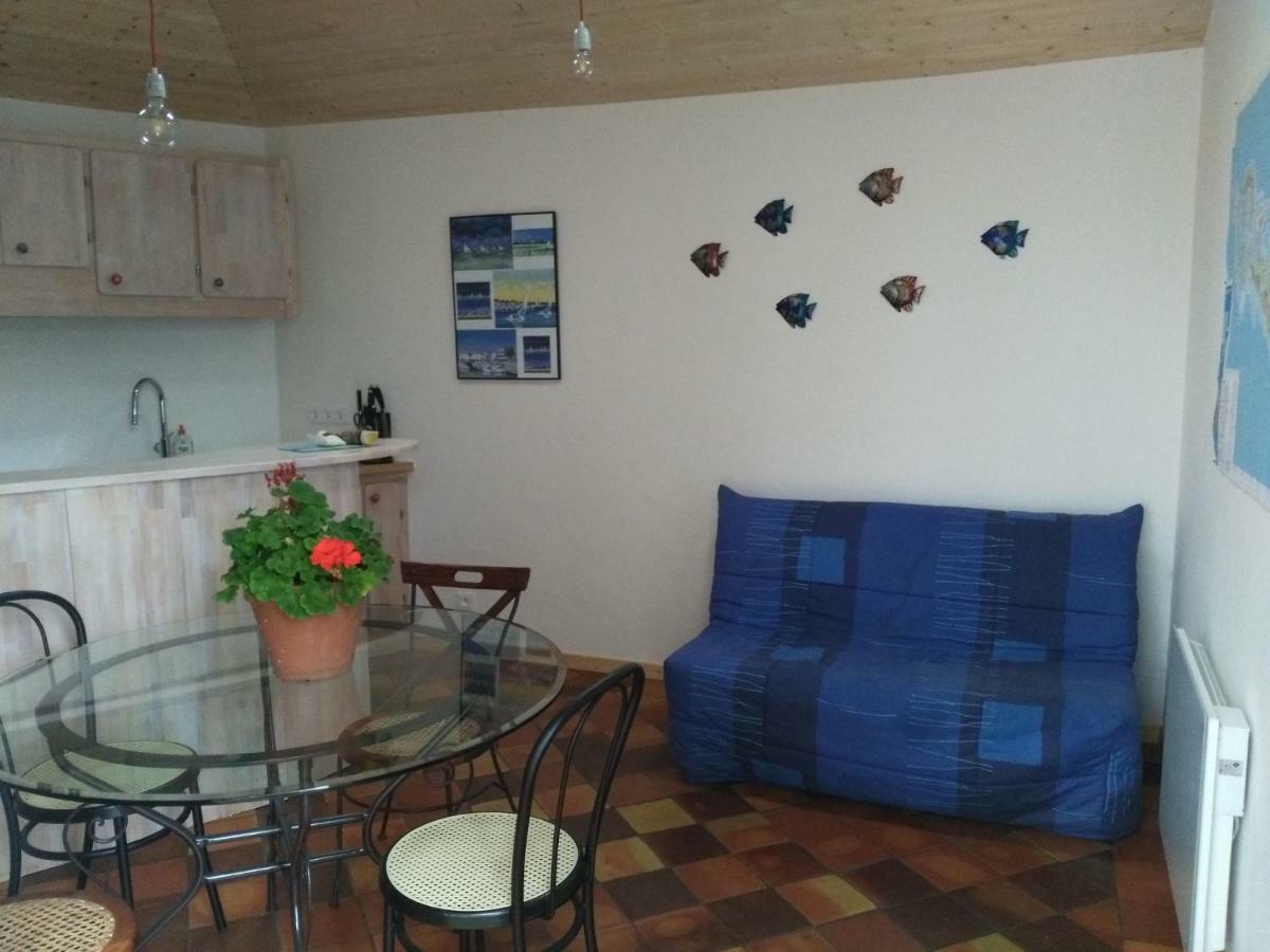 サント・マリー・ド・レ Les Chenes Bleus Bed & Breakfast エクステリア 写真