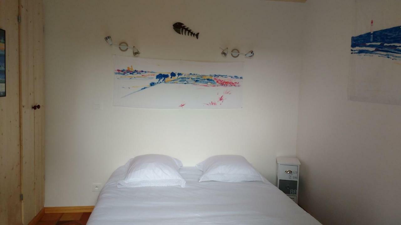 サント・マリー・ド・レ Les Chenes Bleus Bed & Breakfast エクステリア 写真